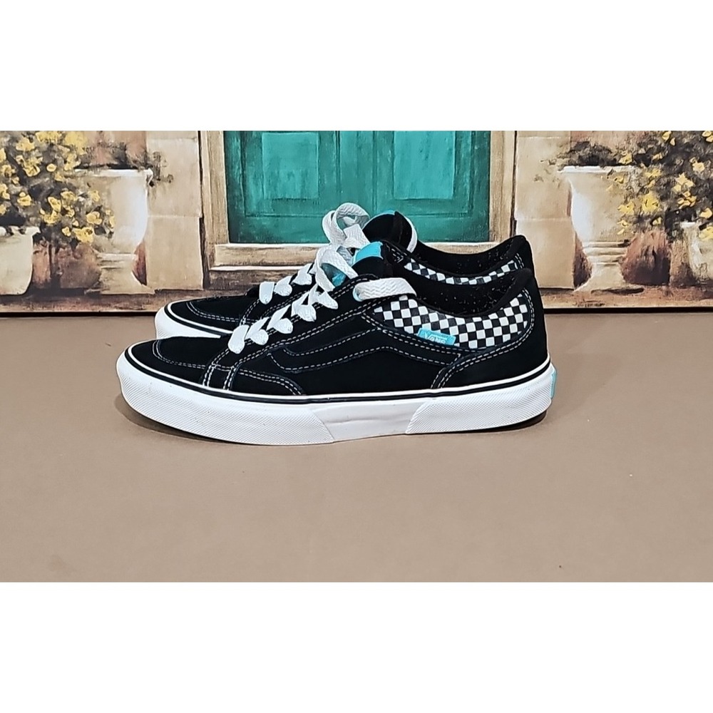 vans black chunky varial checkered skate Women's shoe US size 7.5